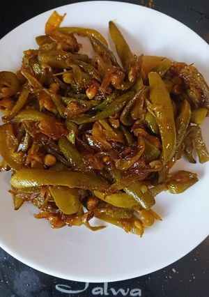 परवल की सूखी सब्ज़ी रेसिपी मुख्य फोटो