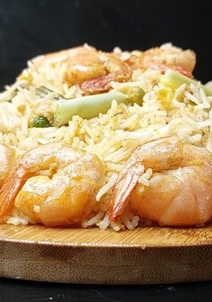 A picture of Tom yum shrimp rice.