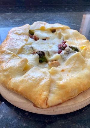 Foto principal de Galette de pollo, brócoli y queso de arzua