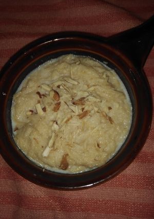 A picture of Phini Wali doodh siwaiyan.