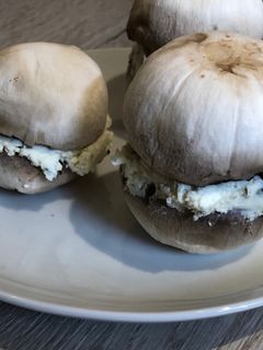 Una foto de Macarons de champiñones
