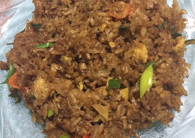 Resep Nasi goreng Simple oleh Yoanna salim - Cookpad
