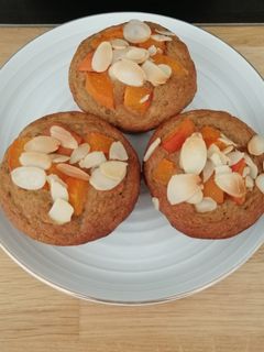 Une photo de Muffins banane abricots