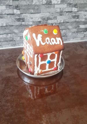 A picture of Gingerbread House.