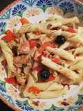 Fusilli artigianali con peperone rosso e tonno