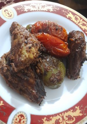 عکسی از دستور بادمجان کباب همراه گوجه و فلفل دلمه😋