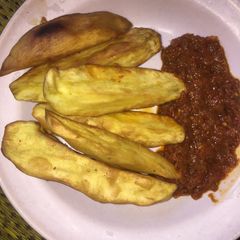 A picture of Sweet potato and sauce.