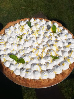Una foto de Lemon pie rápido o tarta de limón🍋