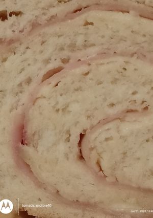 Una foto de Pan de jamón y queso