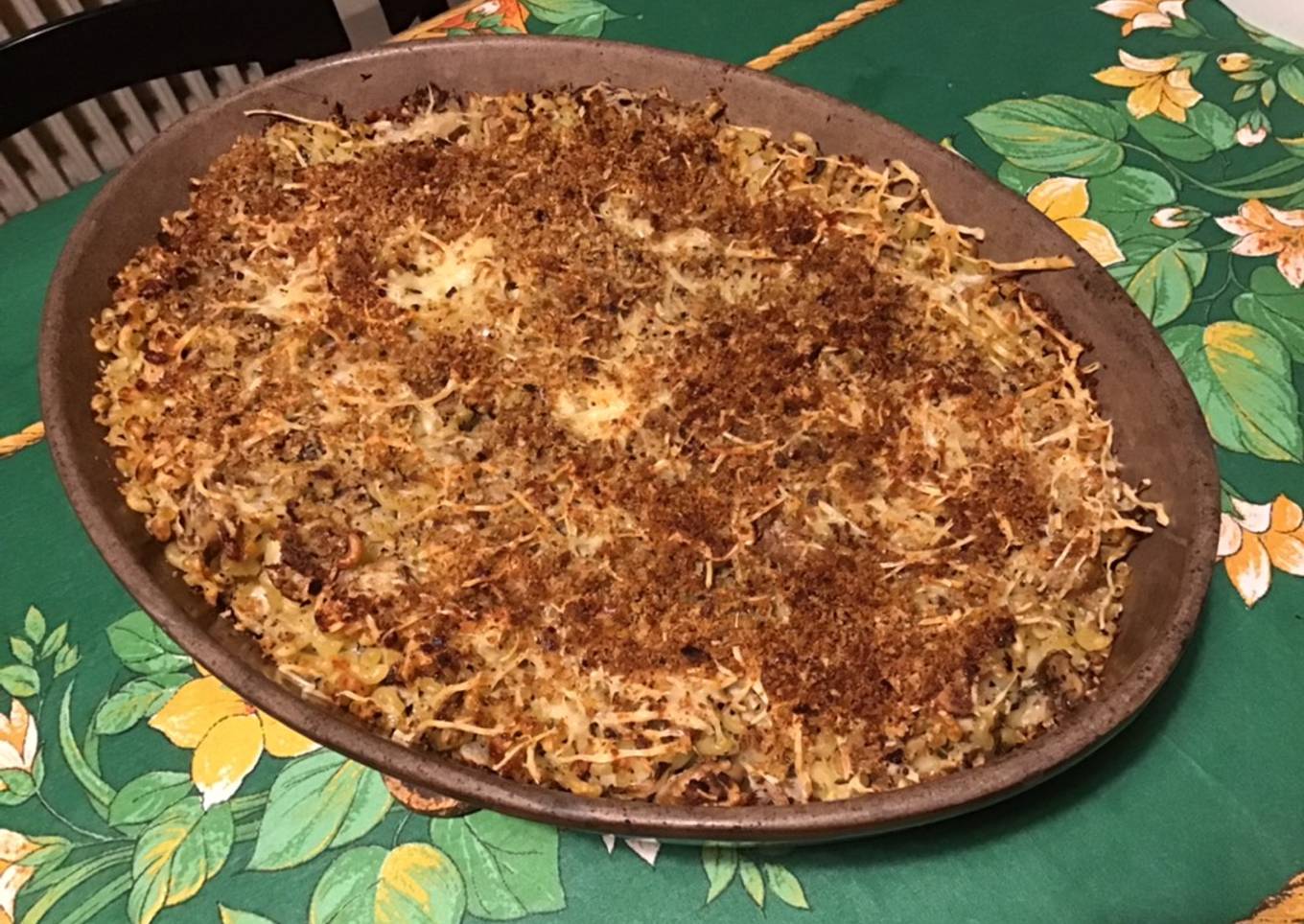 Gratin de coquillettes au thon,champignons de paris et emmental