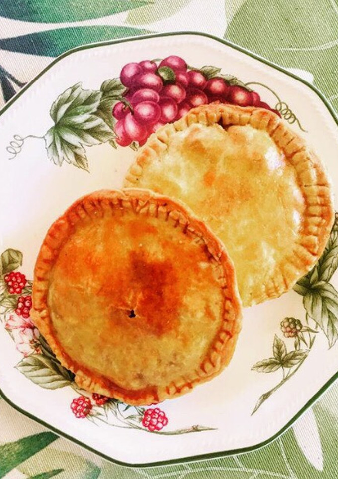 Una foto de Pastelitos rellenos de pollo y champiñones