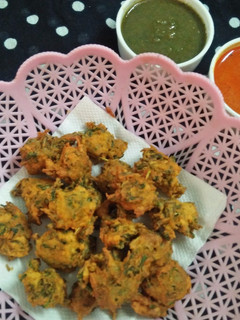 मेथी के पकौडे (methi ke pakode recipe in Hindi) रेसिपी मुख्य फोटो