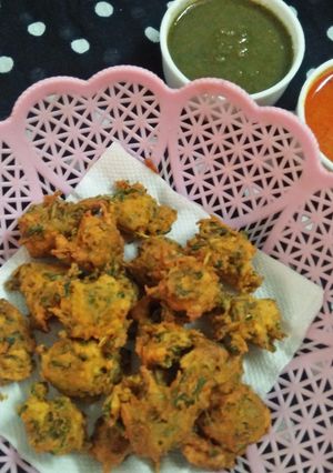मेथी के पकौडे (methi ke pakode recipe in Hindi) रेसिपी मुख्य फोटो