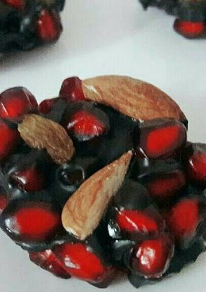 A picture of Pomegranate Chocolate Bites.