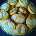 Almond Disk Cookies