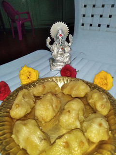 இனிப்பு கொழுக்கட்டை (Inippu kolkattai recipe in tamil) செய்முறை முக்கிய புகைப்படம்
