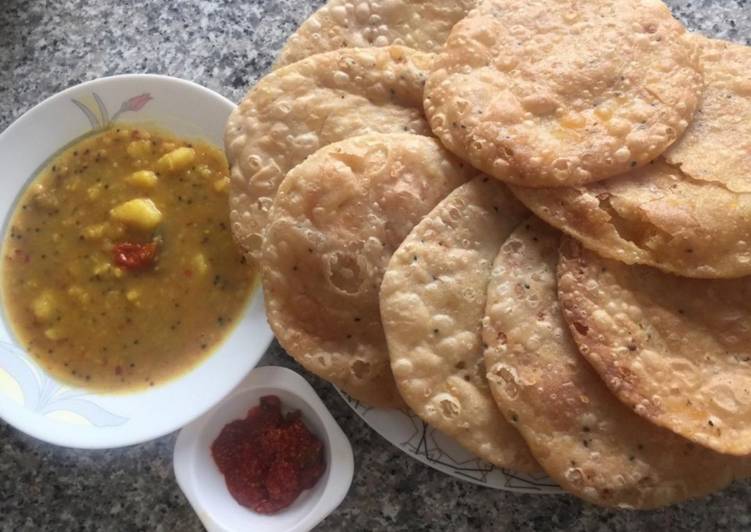 Kachori & Aloo achari tarkari