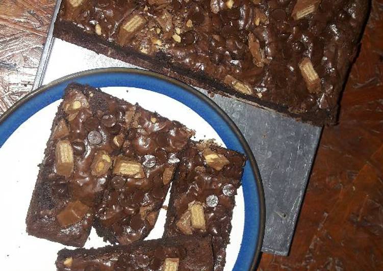 Langkah Mudah untuk Menyiapkan Fudgy brownies yang Menggugah Selera
