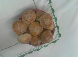 Una foto de Bollitos rellenos de queso crema