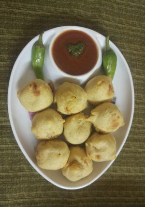 બટાટા વડા રેસીપી મુખ્ય ફોટો