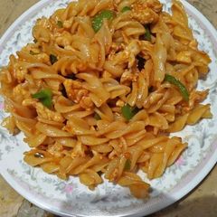 A picture of Chicken spicy pasta.