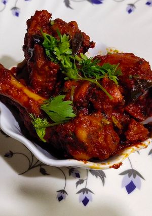 ஸ்பைஸி சிக்கன் (Spicy chicken recipe in tamil) செய்முறை முக்கிய புகைப்படம்