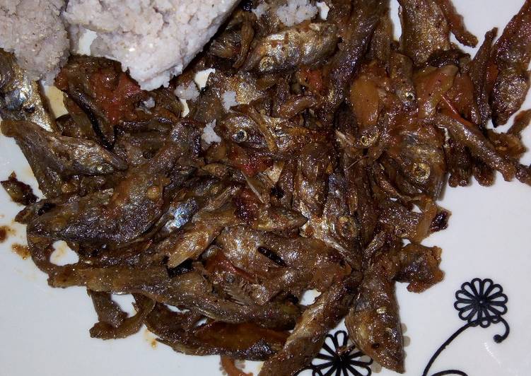 Recipe of Appetizing Wiu Fried/ Small Fried Fish with Ugali | Quick Recipe For Two