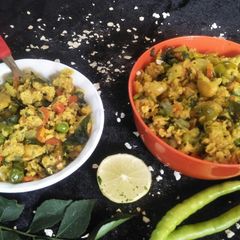 A picture of Vegetable Oats Upma.