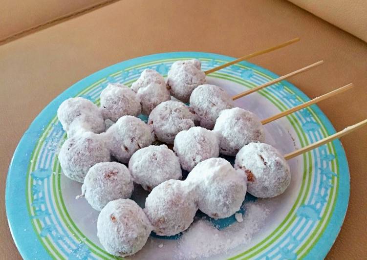 Bola bola salju (donat gula)