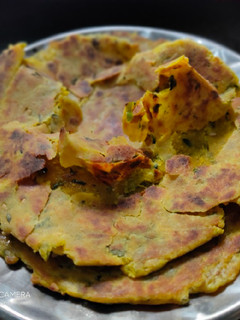 મેથી લછ્છા પરાઠા (Methi Lachcha paratha Recipe in Gujrati) રેસીપી મુખ્ય ફોટો
