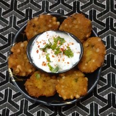 A picture of Sabudana Vada.