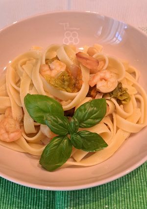 Foto di Fettuccelle al sapore d'estate🌱🦐🏵🥜🏖