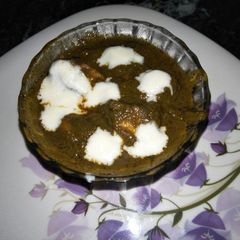 A picture of Palak paneer.