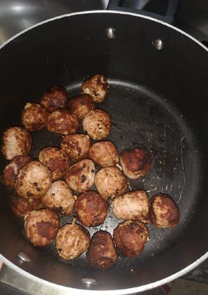 Una foto de Albóndigas caseras en salsa de tomate