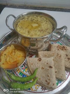 મગદાળ ની ખીચડી (mung daal ni khichdi recipe in Gujarati) રેસીપી મુખ્ય ફોટો