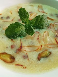 मुगडाळ खीर (moong dal kheer recipe in marathi) रेसिपी चे मुख्य फोटो