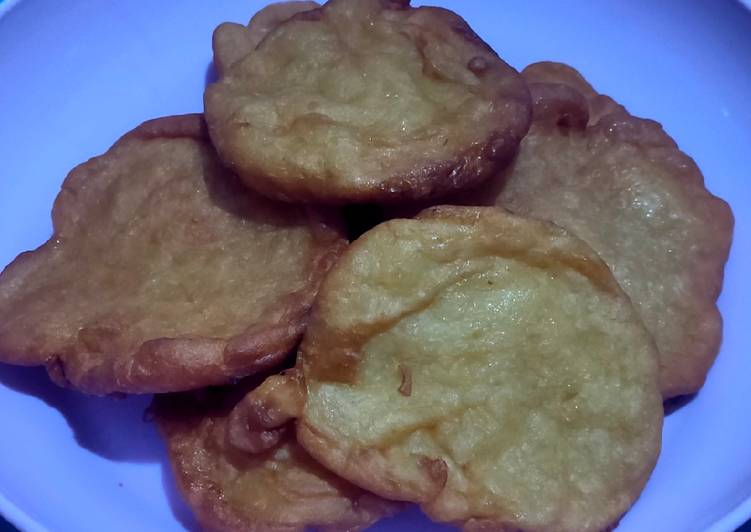 Kue Tepung Terigu Goreng