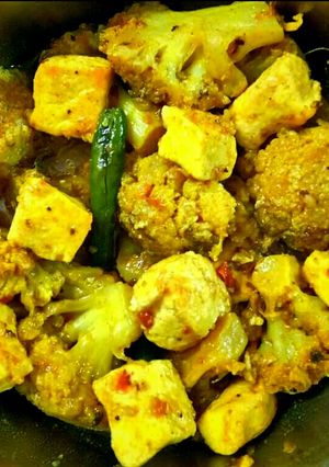 মজাদার ফুলকপি পনির (mojadar foolkopi paneer recipe in Bengali) রেসিপির প্রধান ছবি