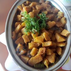 A picture of Omita Khar.