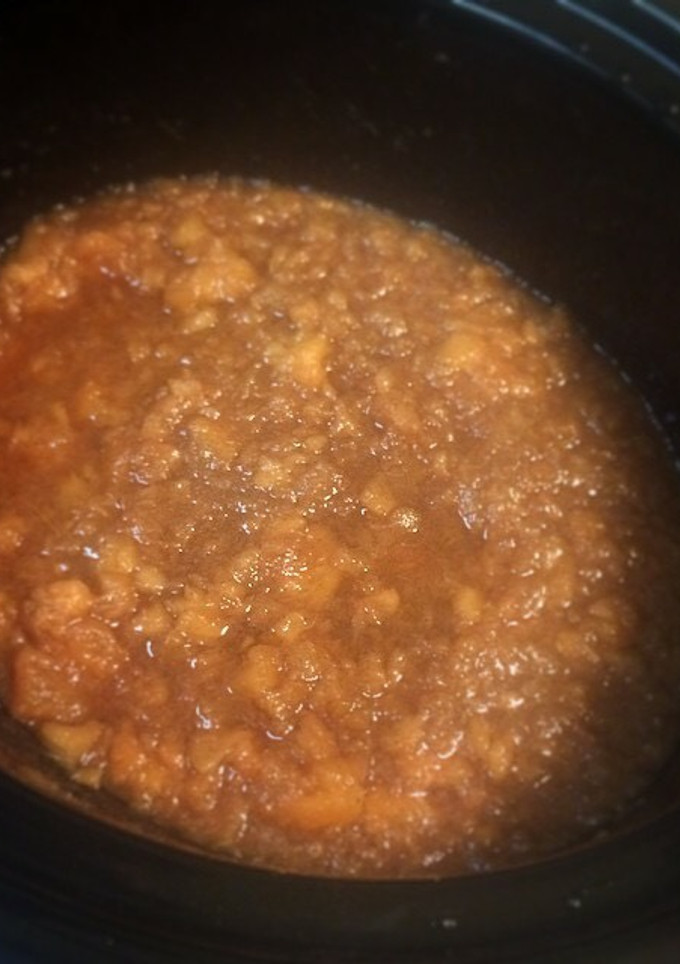 A picture of Applesauce.