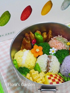 彩色米~繽紛馬卡龍造型便當 的食譜成品照片