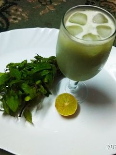 পুদিনা লস্যি (pudina lassi recipe in Bengali) রেসিপির প্রধান ছবি