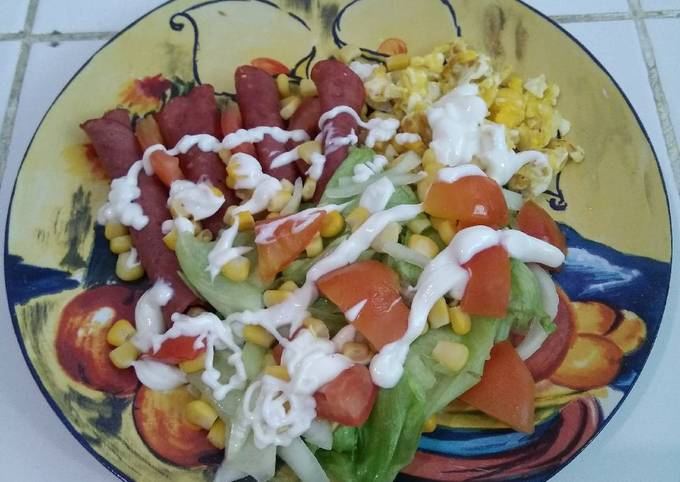 Salad sayuran mix smoked beef