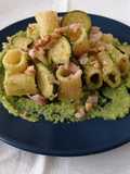 Rigatoni con crema di zucchine e prosciutto cotto