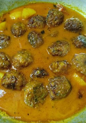 বাঁধাকপির কোফতা কারি (Bandhakopir kofta curry recipe in Bengali) রেসিপির প্রধান ছবি