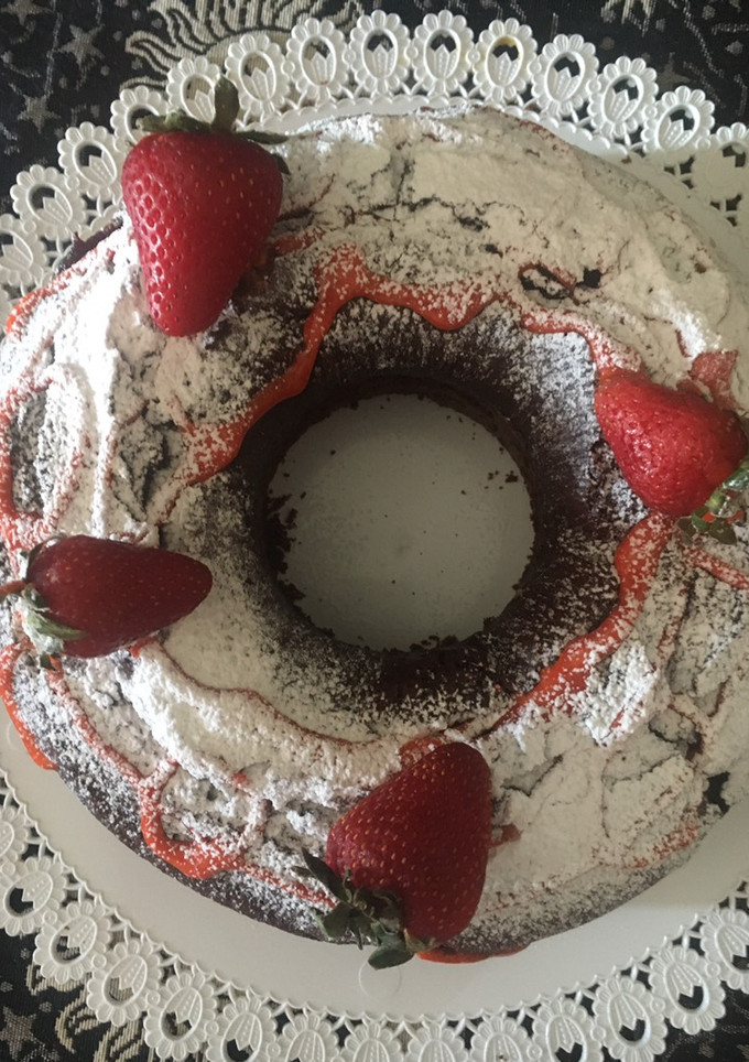 Una foto de BUDÍN MUY HÚMEDO DE 🍫CHOCOLATE 🍫 Y 🍓FRUTILLAS 🍓