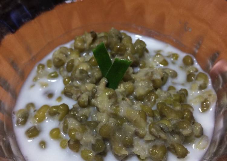  Resep  Bubur kacang ijo siram susu santan oleh mega 