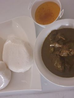 Tuwan shinkafa miyan Kuka da manshanu ainihin hoton girkin