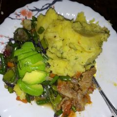 A picture of Maizeless mukimo served with goat meat n veges.