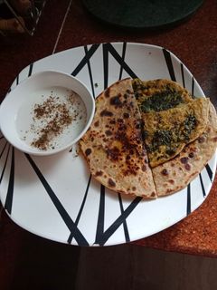 लेफ्ट मेथी आलू पराठा(left over aloo methi paratha recipe in hindi) रेसिपी मुख्य फोटो